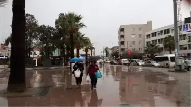 Sağanak Yağış Ayvalık'ı Vurdu