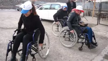 Üniversiteli Öğrenciler, Empati Yaptı