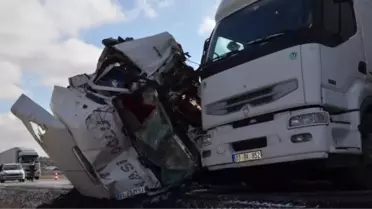 Konya'da 2 Tır Çarpıştı: 1 Ölü, 3 Yaralı