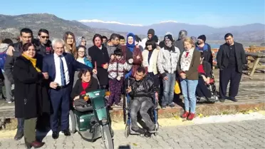 Ödemiş'te CHP'li Kadınlar 'Özel Çocukları' Unutmadı