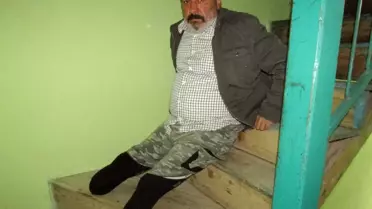 3 Yılda İki Bacağını Kaybetti, Hayata Küsmedi