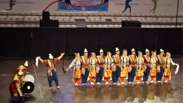 Halk Dansları Yarışması Kepez'de Yapıldı