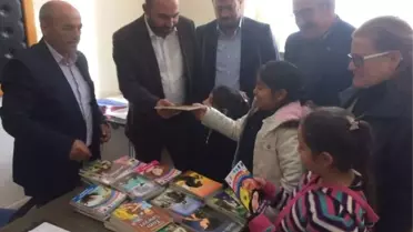 Söke AK Parti'den Kemalpaşa İlköğretim Okulu'na Kitap Desteği