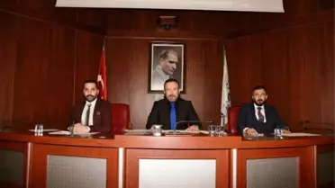 İzmit Belediyesinde Yılın Son Meclis Toplantısı Yapıldı