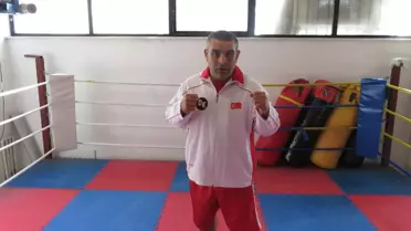 Zabıta Boksör İngiltere'de Dövüşecek