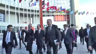 Ban Ki-Moon, BM Viyana Ofisini Ziyaret Ederek Çalışanlarla Vedalaştı