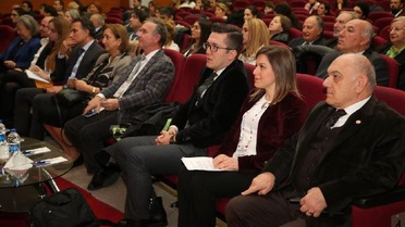 Yurtdışında Yükseköğrenimin Püf Noktaları İaü'de Tartışıldı