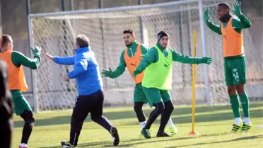 Bursaspor'da Beşiktaş Maçı Hazırlıkları Sürüyor
