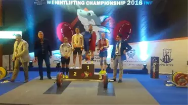 Milli Halterci Berfin Altun Avrupa İkincisi Oldu