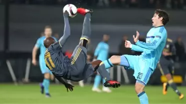 Moussa Sow, Totti'yi Geçerek UEFA'da Haftanın Futbolcusu Seçildi