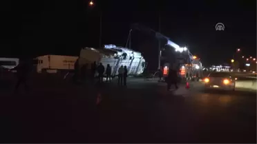 Trafik Kazası: 1 Ölü, 2 Yaralı