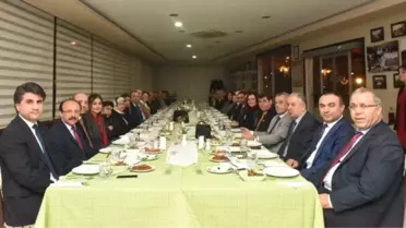Vali Ata'dan Tayini Çıkan Mülki İdare Amirlerine Veda Yemeği