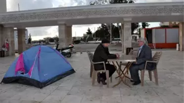 Celal Kılıçdaroğlu'ndan Oturma Eylemi
