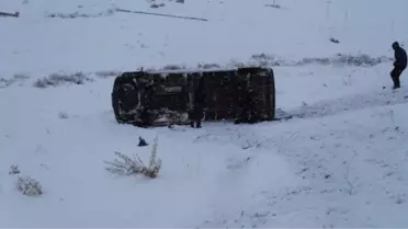 Sivas'ta Öğrenci Servisi Devrildi: 12 Yaralı