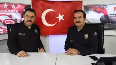 Spor Programlarını Polis Üniformalarıyla Sundular