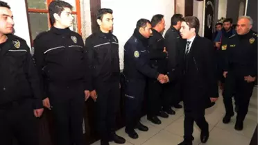 Üniversiteli Öğrencilerden Çevik Kuvvet'e Başsağlığı Ziyareti