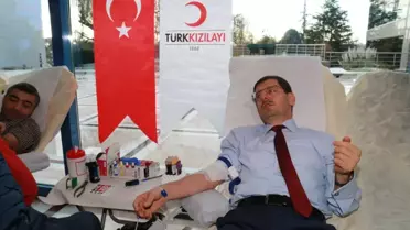 Borsa İstanbul'un açılış gongu bu kez 'Kızılay' için çaldı