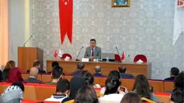 Vali Elban Üniversite Öğrencileriyle Buluştu