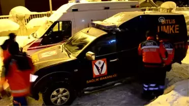 Kar Geçit Vermeyince Hastaya Yürüyerek Ulaştılar