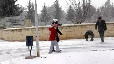 Mut ve Silifke'ye 15 Yıl Sonra Kar Yağdı