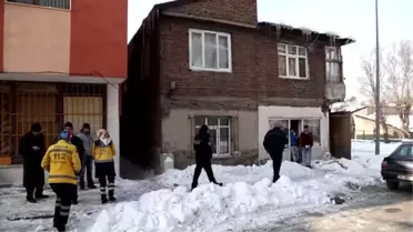 Yaşlı Çift, Sobadan Zehirlenerek Öldü