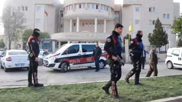 Adliye Önünde Kavga: 7 Yaralı