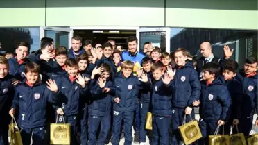 Fenerbahçe'ye Coşkulu Karşılama