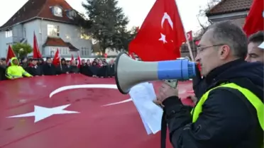 Kopenhag'da 'Şehitleri Anma ve Teröre Lanet' Mitingi
