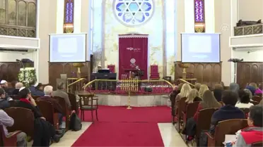 Museviler Hanuka Bayramı'nı Kutladı