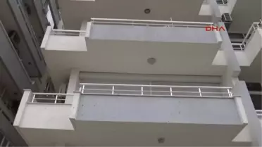 Antalya'da Yarasa Pisliği Mahalleyi Ikiye Böldü