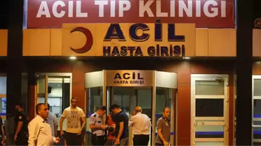 İzmir'de Üzerine Okul Kapısı Düşen Öğrencinin Yaralanması