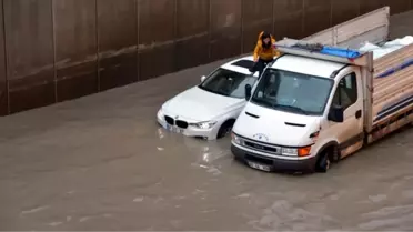 Alt Geçitte İki Kez Mahsur Kaldı