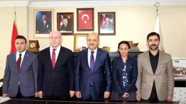 Şırnak'ta Geceyi Askerlerle Geçiren Bakan Işık; Terör Örgütünün Beli Kırıldı