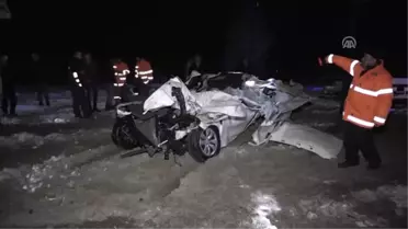 Bolu'da Otomobil Tıra Çarptı: 2 Ölü