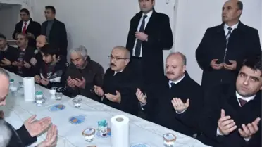Bakan Elvan, Selde Hayatını Kaybeden Soner Yılmaz'ın Ailesini Ziyaret Etti