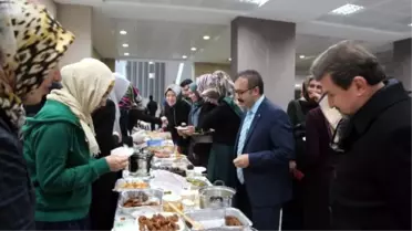 Doktor Adaylarından Halepliler İçin Kermes