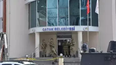 Çatak Belediye Başkanı Dbp'li Bartu Tutuklandı