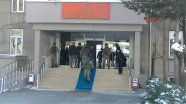 Van Çatak Belediye Başkanı Dbp'li Bartu Tutuklandı