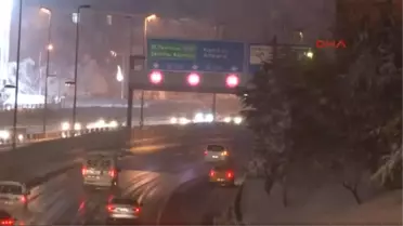 Kar Yağışı Etkisini Yitirdi, Yollar Boş Kaldı