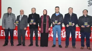 Bilecik'te Okullara Katkı Sağlayan İş Adamlarına Plaket Takdimi