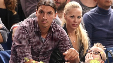 Zlatan Ibrahimovic, Eşine Doğum Günü Hediyesi Olarak Fotoğrafını Hediye Etti
