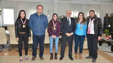 Başarılı Sporculardan Başkan Kul'a Ziyaret