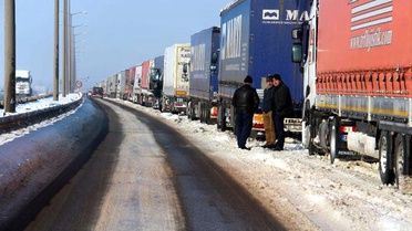Bulgaristan ve Yunanistan'a Açılan Kapılarda Tır Kuyruğu