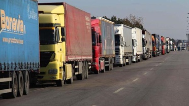 Bulgaristan ve Yunanistan'a Açılan Kapılarda Tır Kuyruğu
