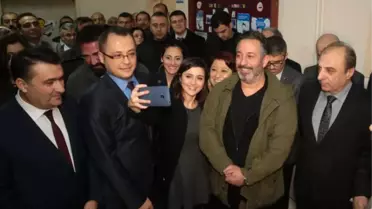 Gebze - Cem Yılmaz, Darıca'da Ilkokulda Laboratuvar Açılışına Katıldı -1