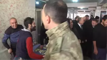 Tuğgeneral Tayanç: 'Hakkari Halkına Güvendiğim Için Askerleri Çarşıya Göndereceğim'