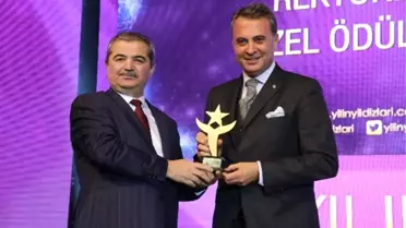 2016'nın 'En Beğenilenleri' Ödüllerini Aldı