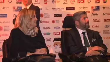 Omurilik Felçlileri Derneği'nden Anlamlı Gece