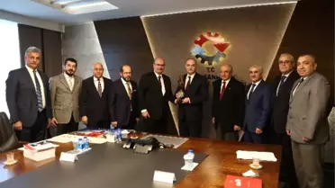 Bakan Özlü: 'Elektrikli Otomobil Üretimine Geçeceğiz'