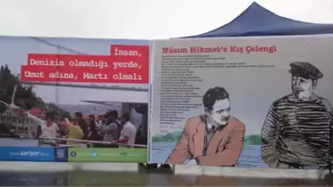 Nazım Hikmet 115'inci Yaş Gününde Denize Karanfiller Bırakılarak Anıldı
